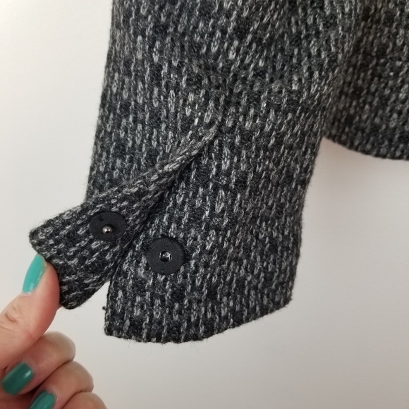 Tahari Tweed Blend Black Gray Cropped Blazer - Picture 13 of 14